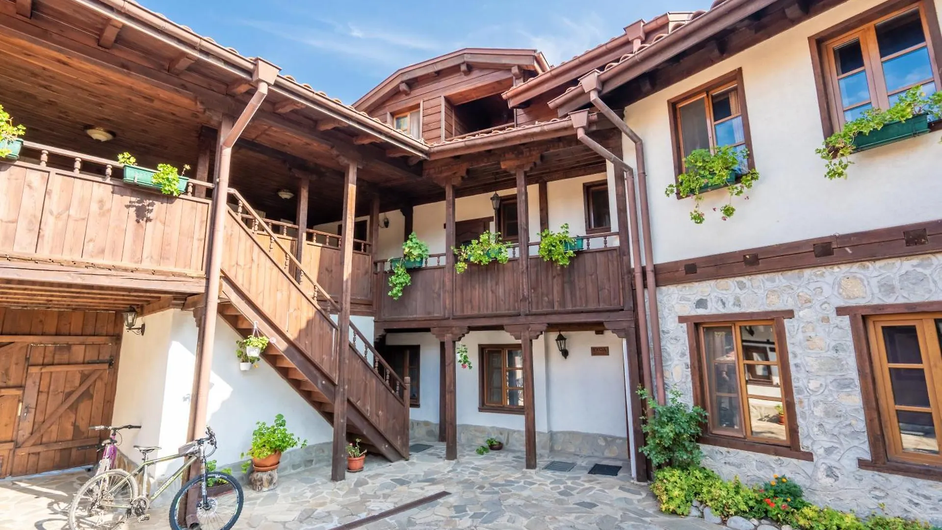 Todorova House location